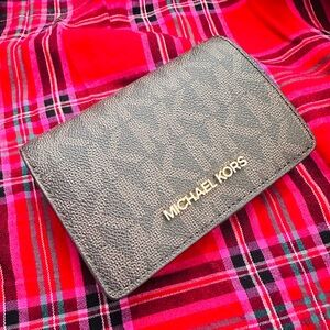 Michael Kors Brown Leather Wallet. NEW no box